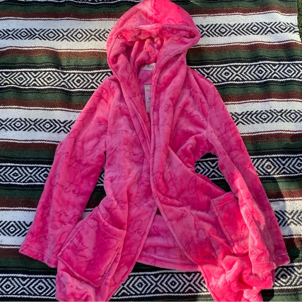 Juicy robe